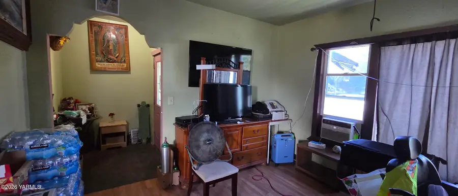 710 N Naches Ave, Yakima, WA 98902 - #2