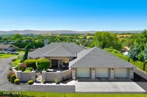 220 N 99th Ave, Yakima, WA 98908