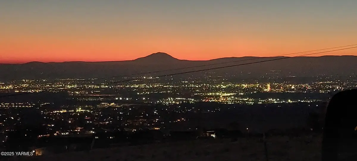 NKA Roza Hill Dr, Yakima, WA 98901 - #1