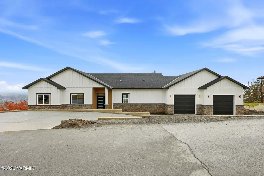 7920 Englewood Crest Dr, Yakima, WA 98908 - #3
