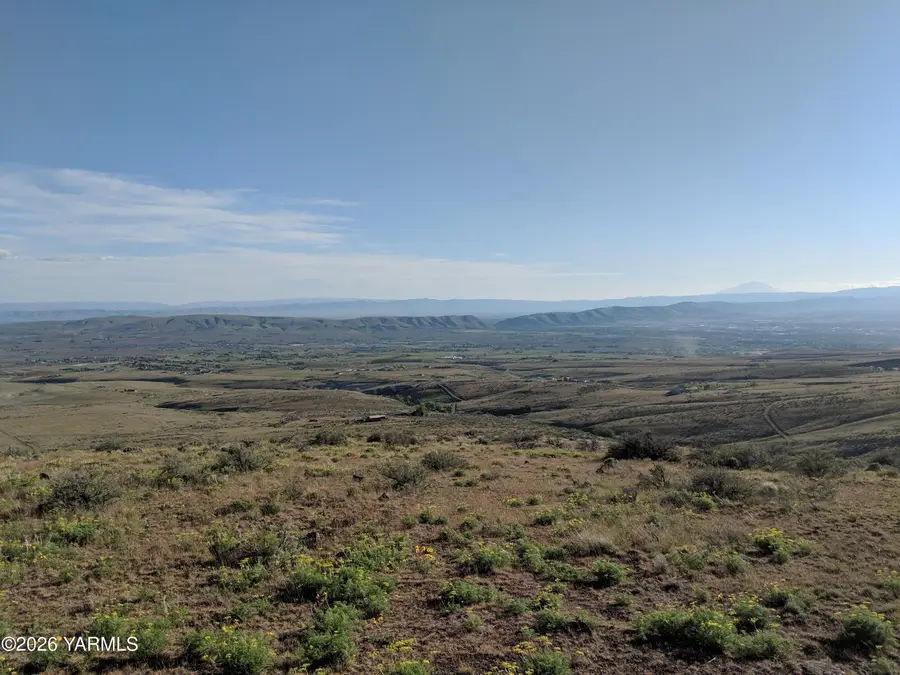 NNA Chapman Rd, Yakima, WA 98901 - #2