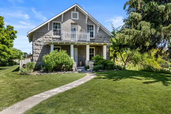 3291 Speyers Rd, Selah, WA 98942