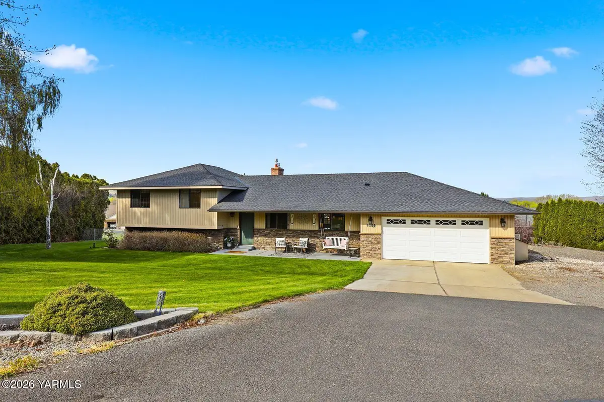 7801 W King St, Yakima, WA 98908 - #1
