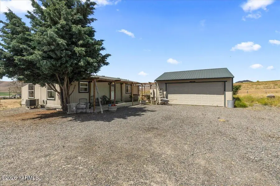 15087 Washington 24 Ave, Moxee, WA 98936 - #3