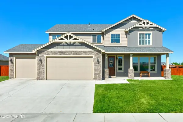 112 Palisade St, Moxee, WA 98936