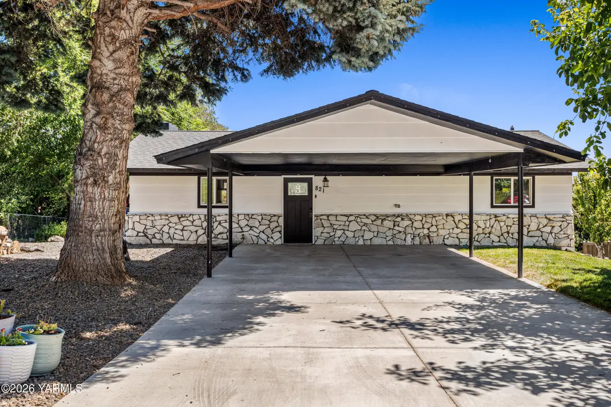 821 N 50th Ave, Yakima, WA 98908 - #1