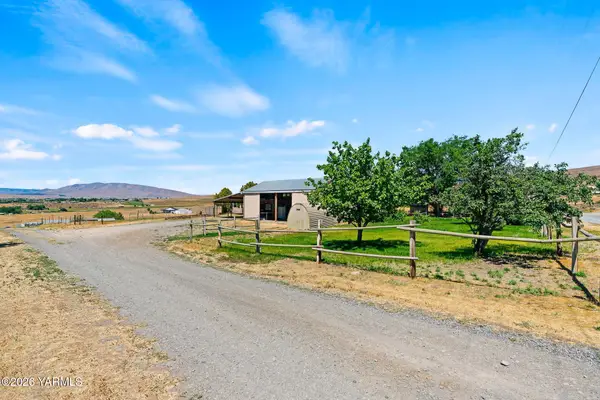 730 Cabin Ln, Selah, WA 98942