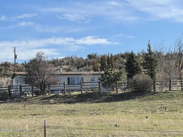 120 W Pine Hollow Rd Ave, Yakima, WA 98903