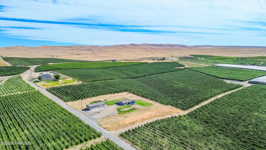 2301 Houghton Rd, Zillah, WA 98953 - #3