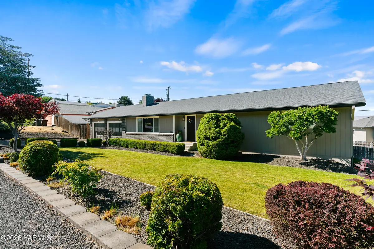 8104 Viewcrest Way, Yakima, WA 98908 - #1