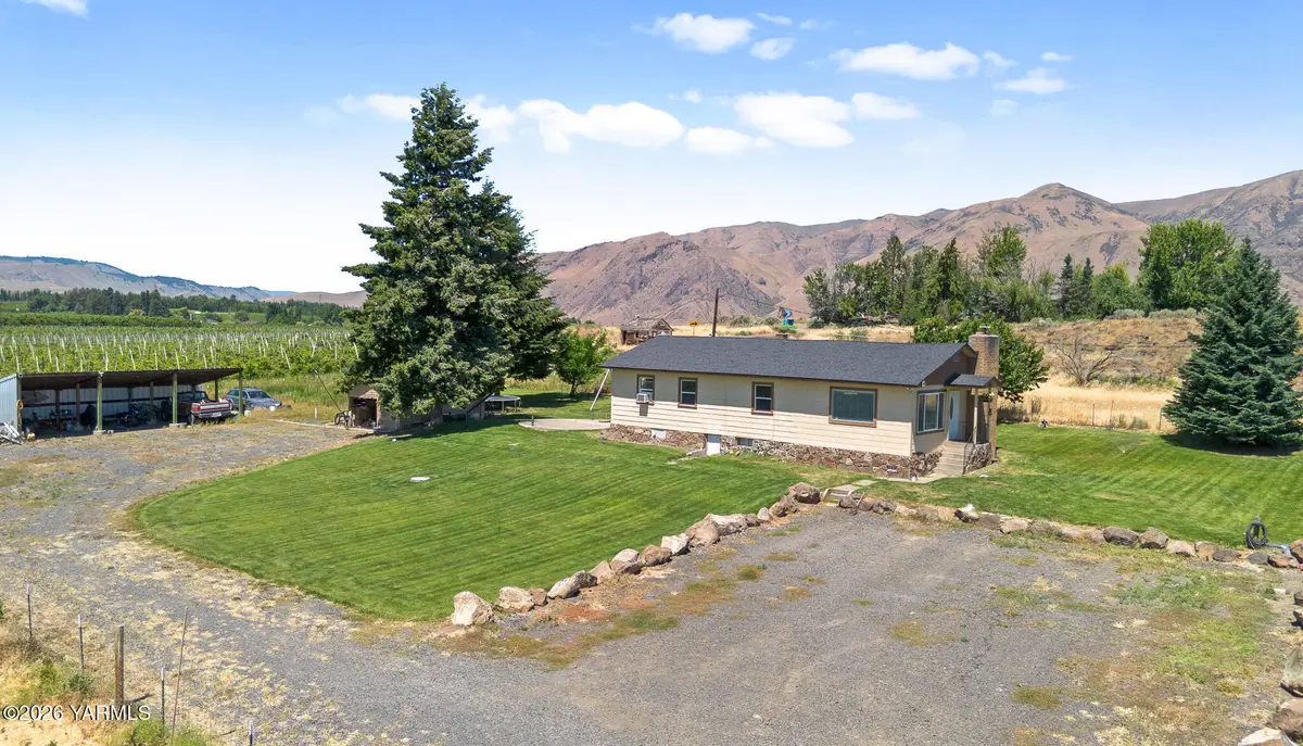 260 Schraeder Rd, Tieton, WA 98947 - #1