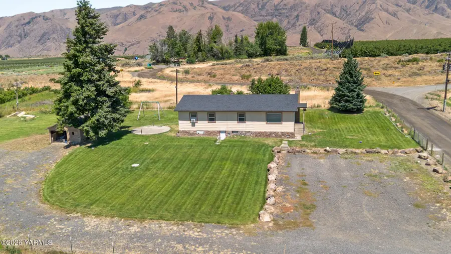 260 Schraeder Rd, Tieton, WA 98947 - #3