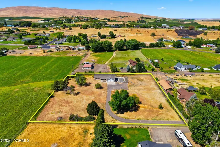 241 Knoll Rd, Yakima, WA 98908 - #2