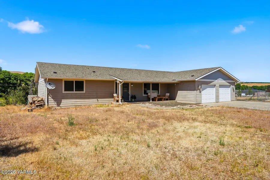 241 Knoll Rd, Yakima, WA 98908 - #3