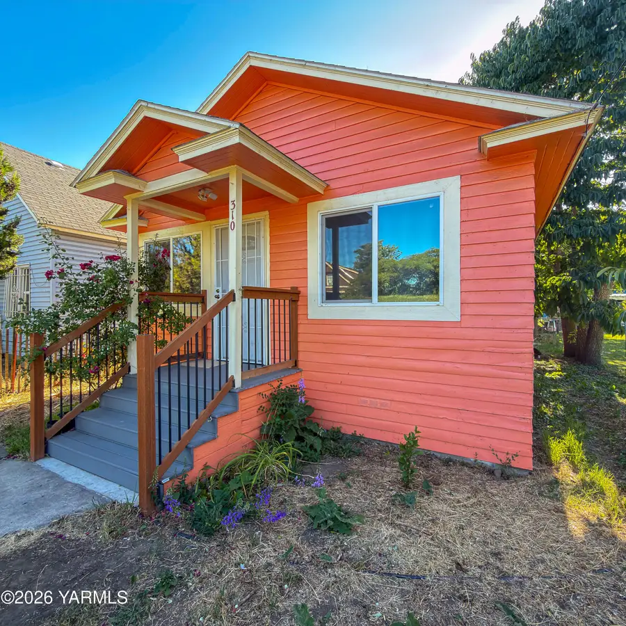 310 Union St, Yakima, WA 98901 - #2