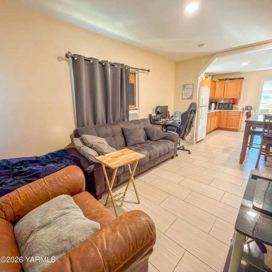 310 Union St, Yakima, WA 98901 - #3
