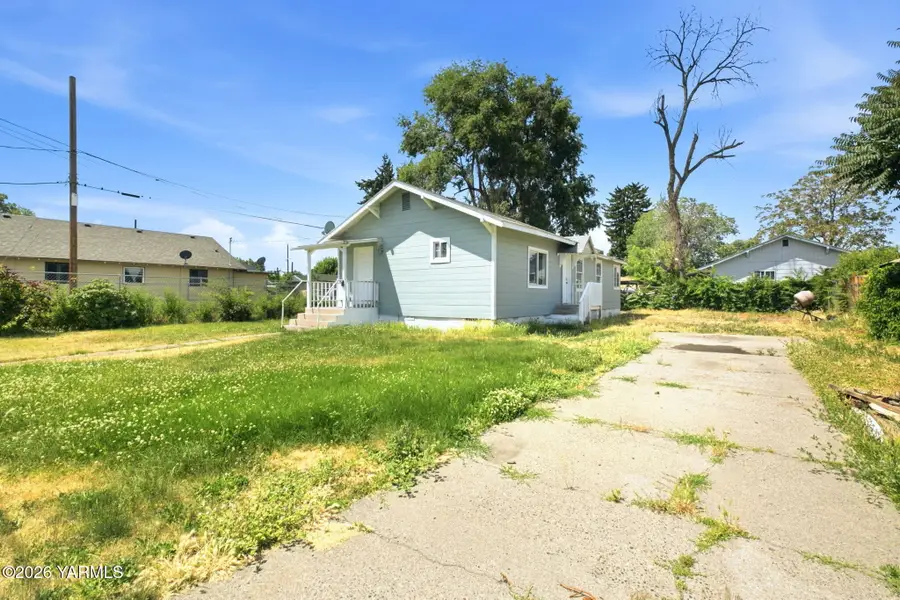 10 S 10th St, Yakima, WA 98901 - #3