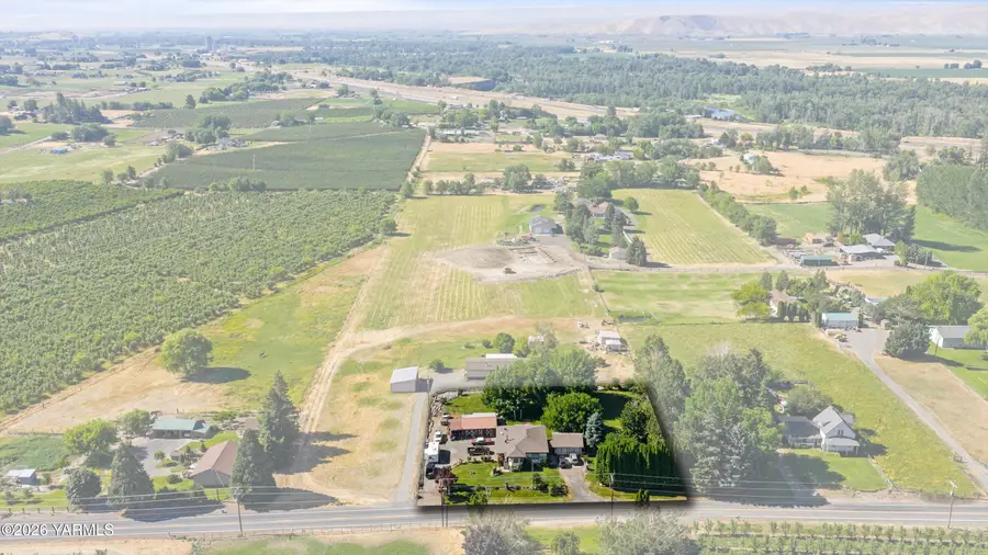 1010 Division Rd, Zillah, WA 98953 - #3