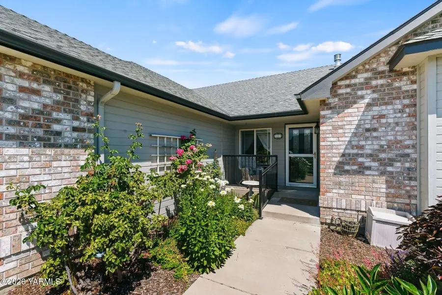 7317 W Yakima Ave, Yakima, WA 98908 - #2