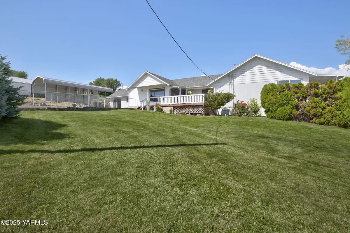 910 Gromore Rd, Yakima, WA 98908 - #1