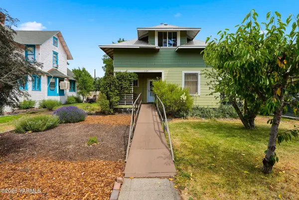 109 N 7th St, Yakima, WA 98901