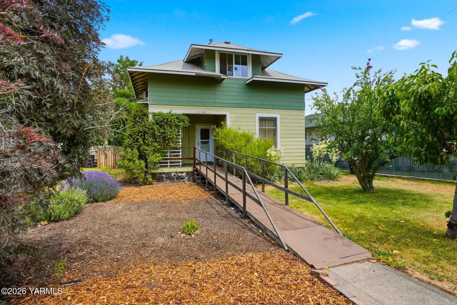 109 N 7th St, Yakima, WA 98901 - #2