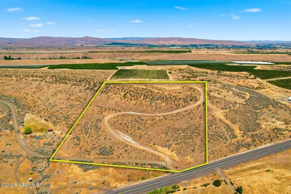 17011 Ahtanum Rd, Yakima, WA 98903