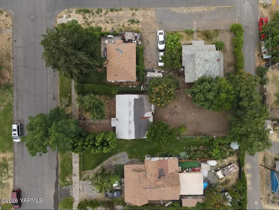 303 S 7th St, Yakima, WA 98901 - #3