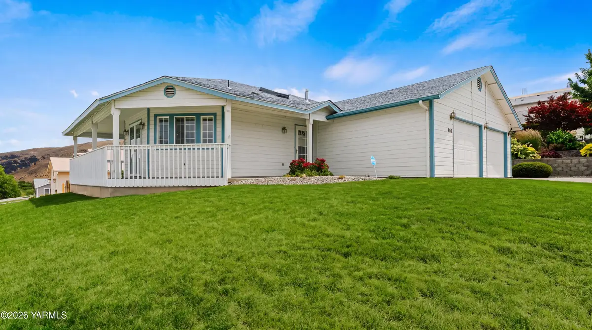 801 S 4th Street Lp, Selah, WA 98942 - #1