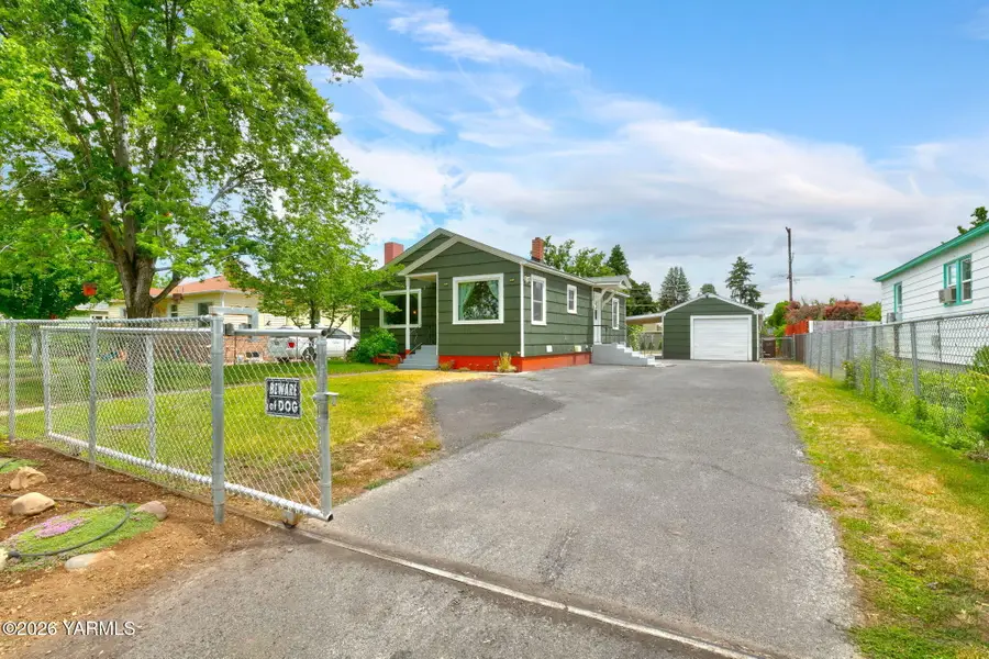 1313 S 7th Ave, Yakima, WA 98902 - #2