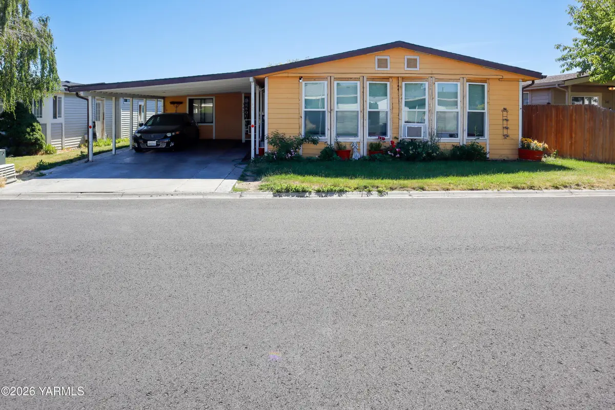 342 S 76th Ave, Yakima, WA 98908 - #1
