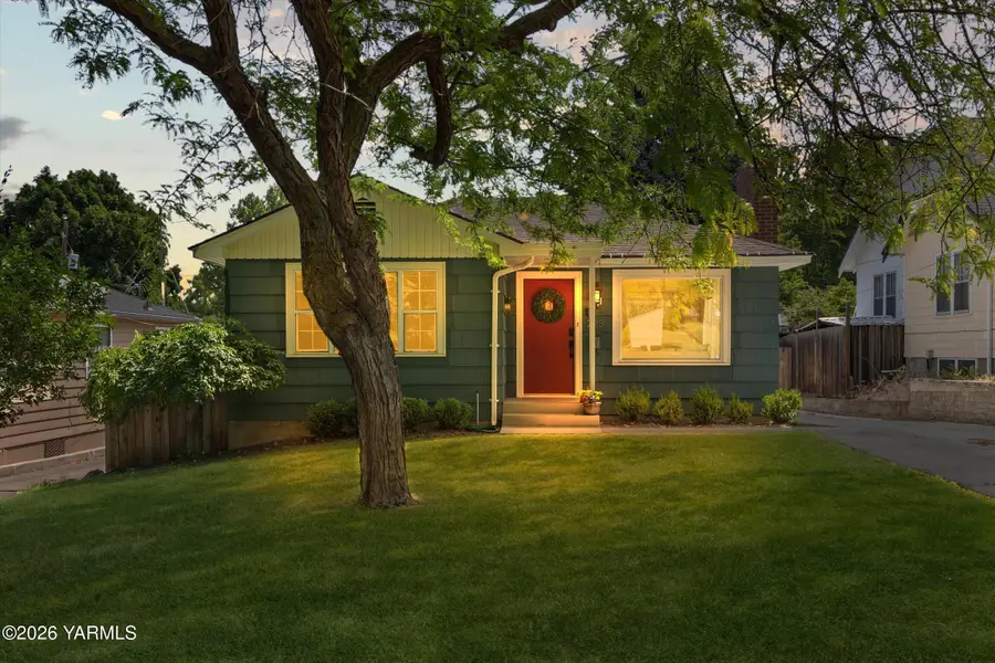 223 N 25th Ave, Yakima, WA 98902 - #2
