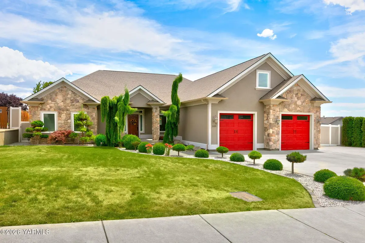 103 N 92nd Ave, Yakima, WA 98908 - #1
