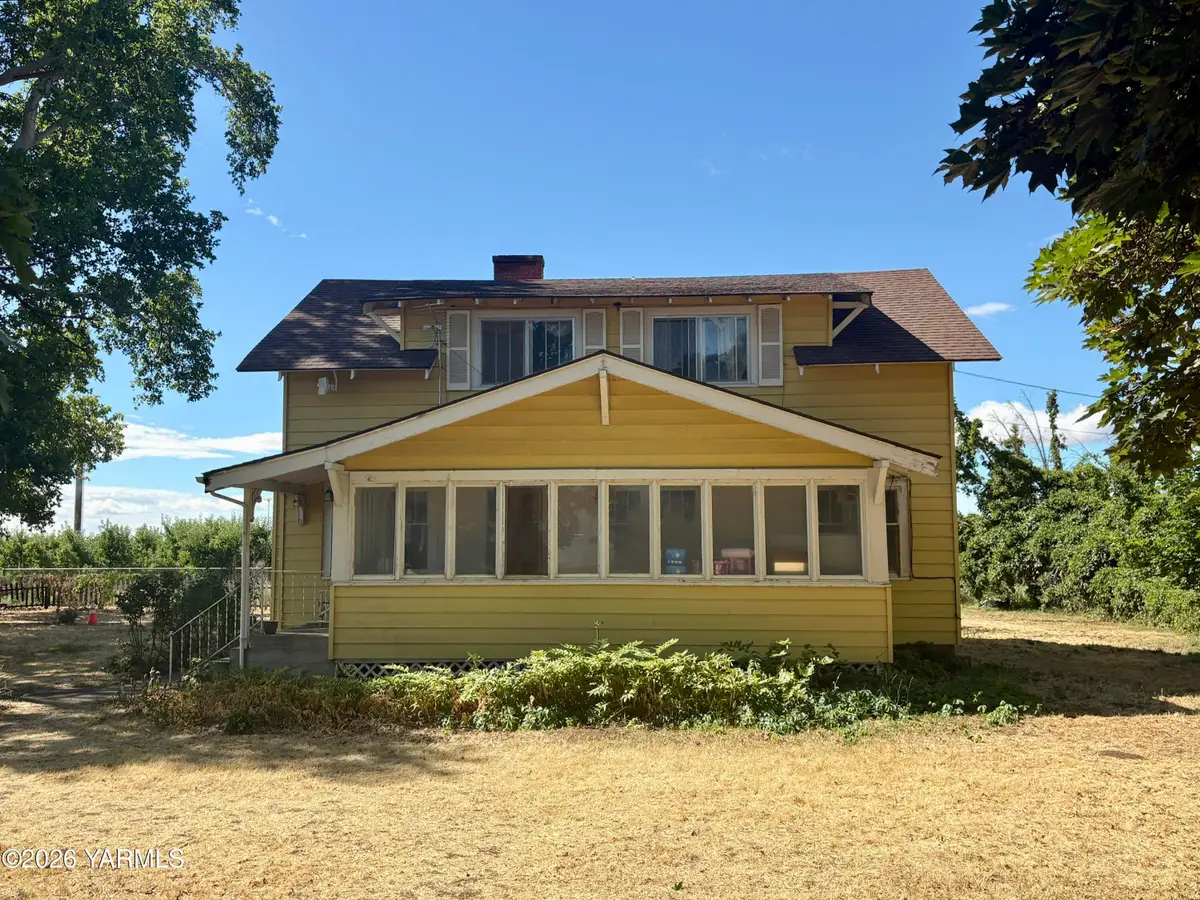 2870 Progressive Rd, Wapato, WA 98951 - #1