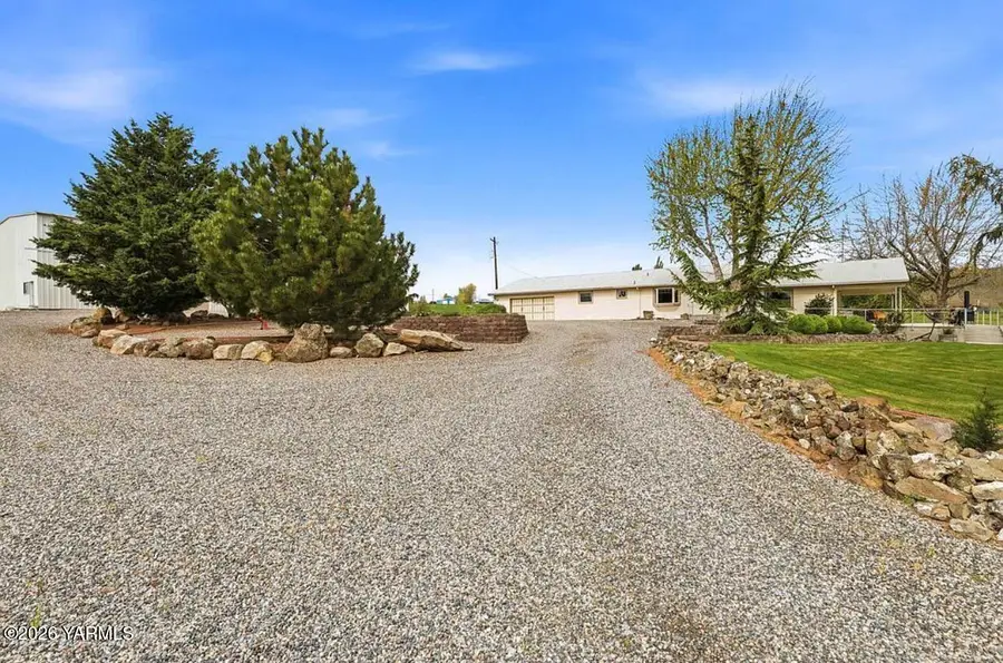 3114 E Highland Road Ave, Benton City, WA 99320 - #3