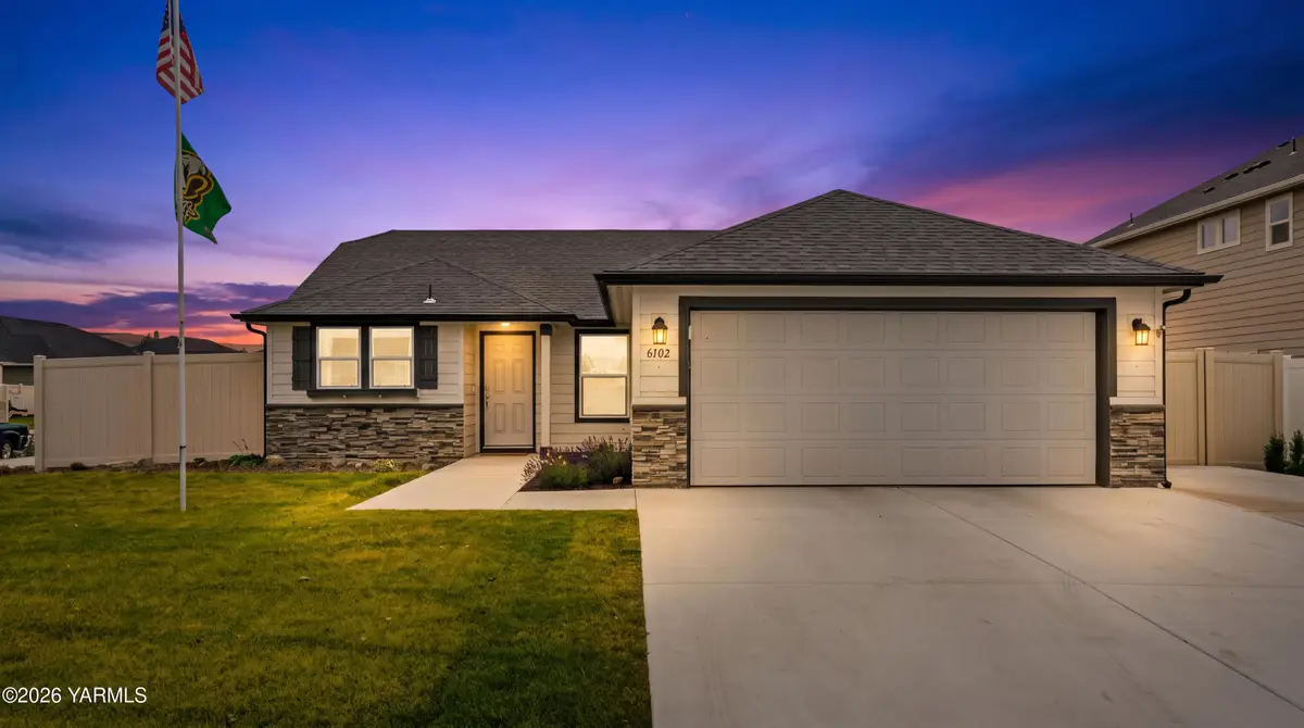 6102 Ian Ave, Yakima, WA 98903 - #1