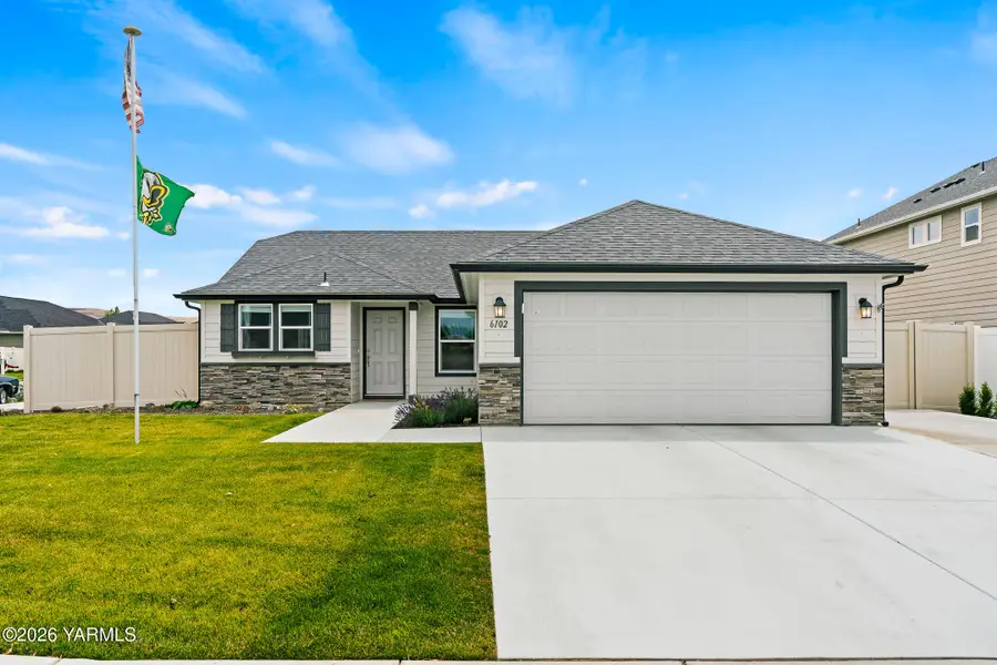 6102 Ian Ave, Yakima, WA 98903 - #3