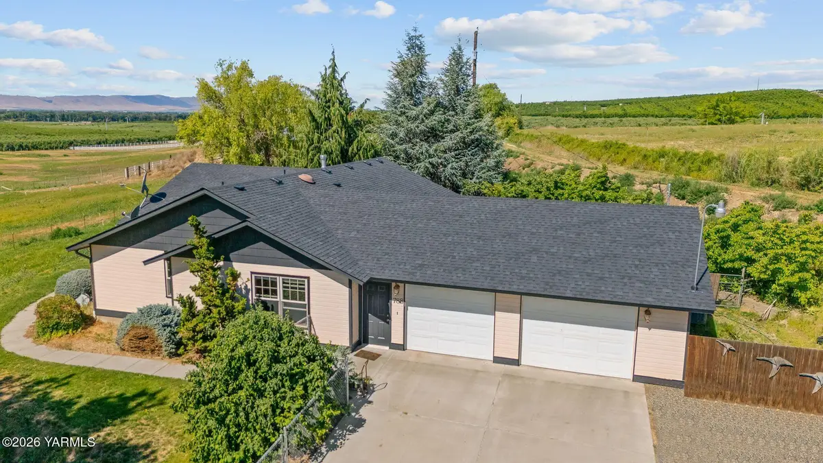 788 Zickler Rd, Zillah, WA 98953 - #1