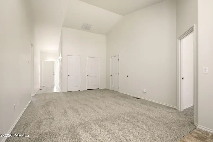 8917 Webster Ave, Yakima, WA 98908 - #3
