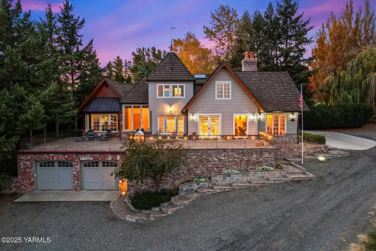 901 N 66th Ave, Yakima, WA 98908 - #1