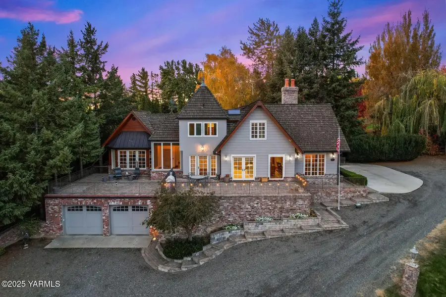 901 N 66th Ave, Yakima, WA 98908 - #2
