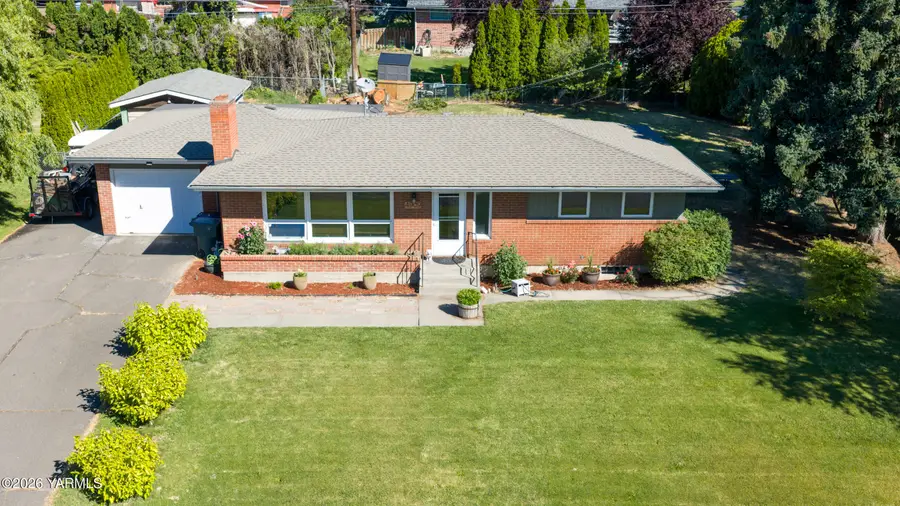 4909 W Lincoln Ave, Yakima, WA 98908 - #3