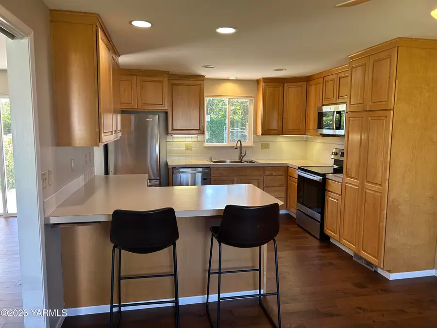 39 Saint John Ave, Naches, WA 98937 - #3