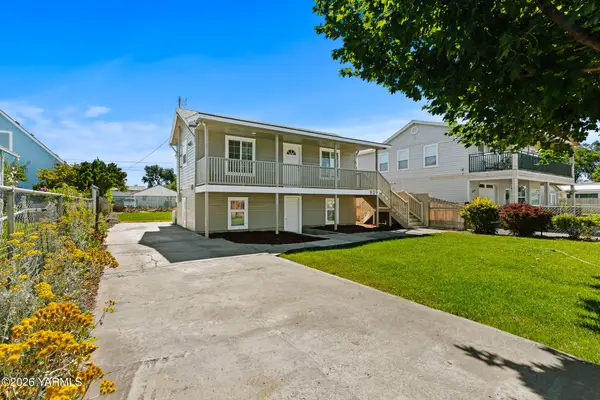 909 N 10th Ave, Yakima, WA 98902