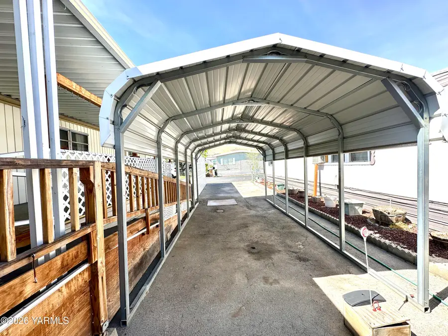 1011 N 34th Ave #39, Yakima, WA 98902 - #3