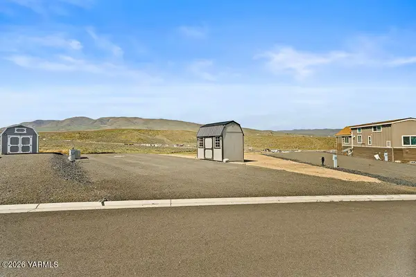 1769 Naches Wenas Rd #61, Selah, WA 98942