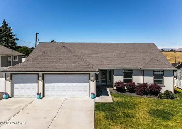 2010 S 76th Ave, Yakima, WA 98903