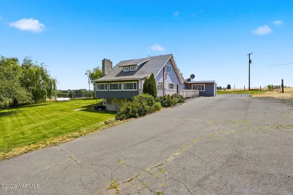 18790 Summitview Rd, Yakima, WA 98908