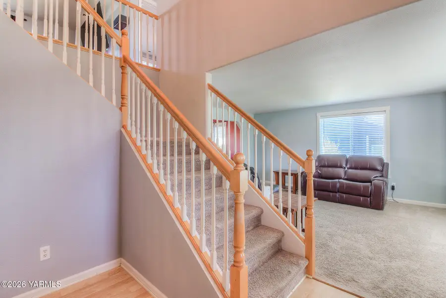 505 Saddle Mountain St, Moxee, WA 98936 - #3