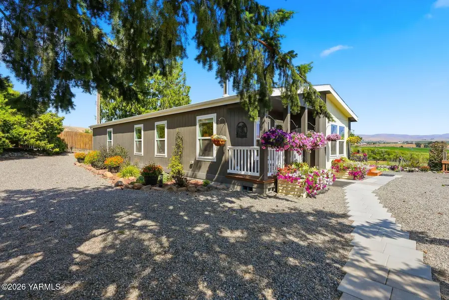 2441 S Wenas Rd, Selah, WA 98942 - #3
